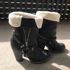 Women size 9 heeled boots